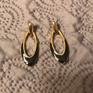 ⚫️ Black and Gold earrings